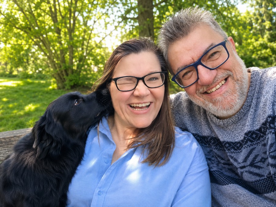 Gastgeber mit Hund